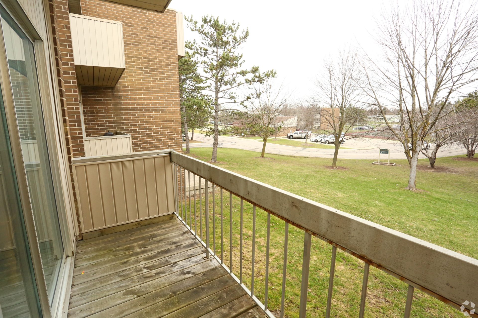 Clovertree Apartments balcony in Flint Michigan