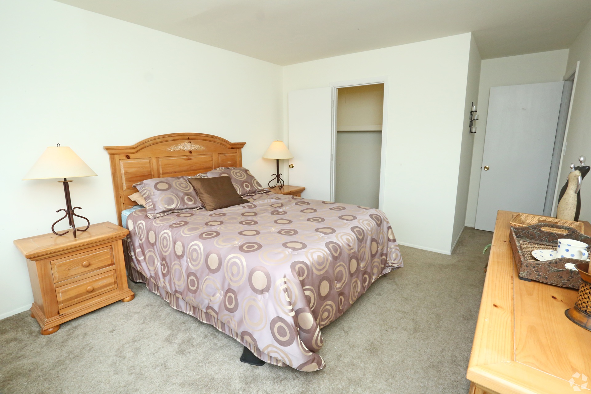 Clovertree Apartments master bedroom in Flint Michigan