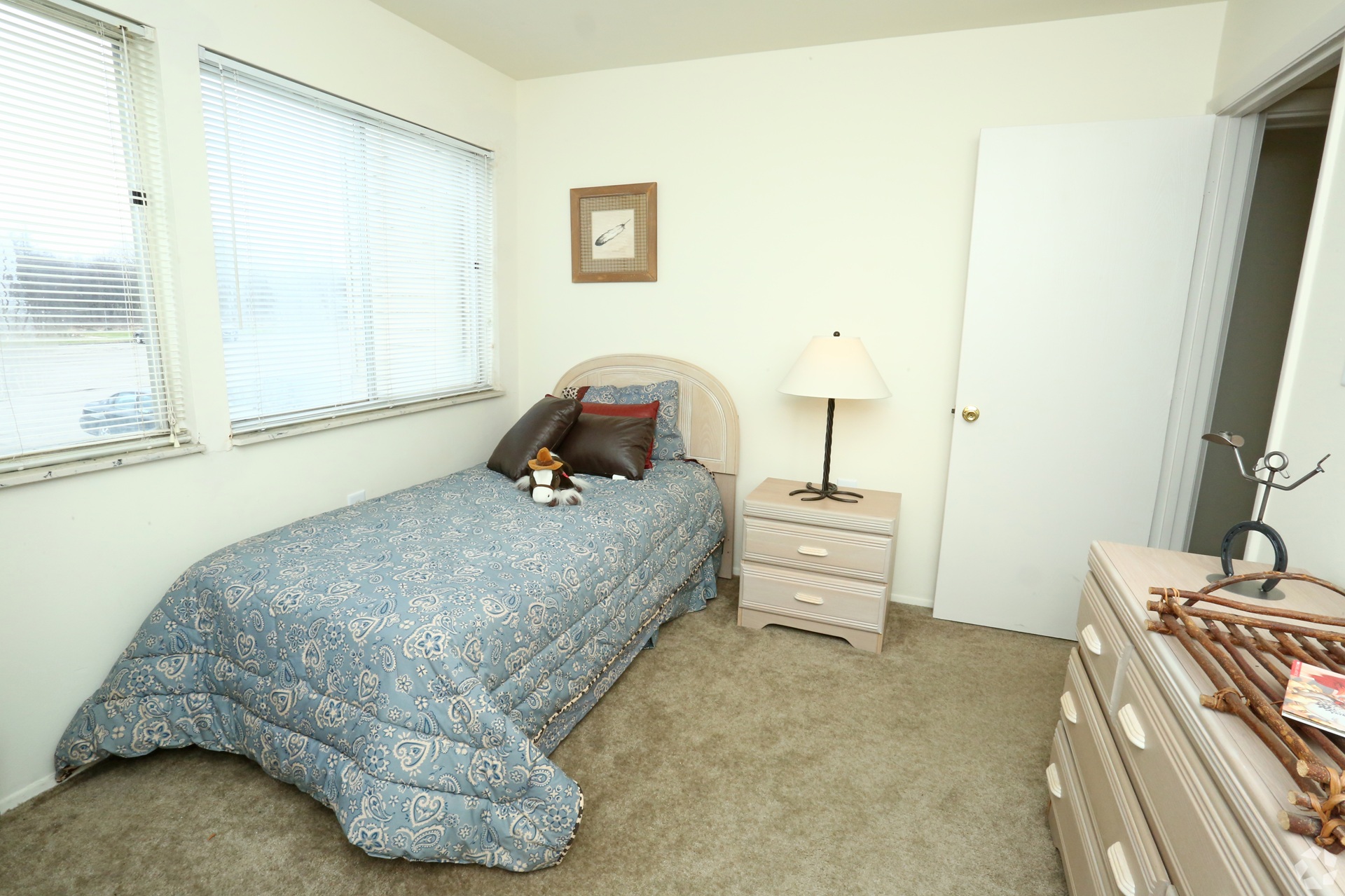 Clovertree Apartments master bedroom in Flint Michigan