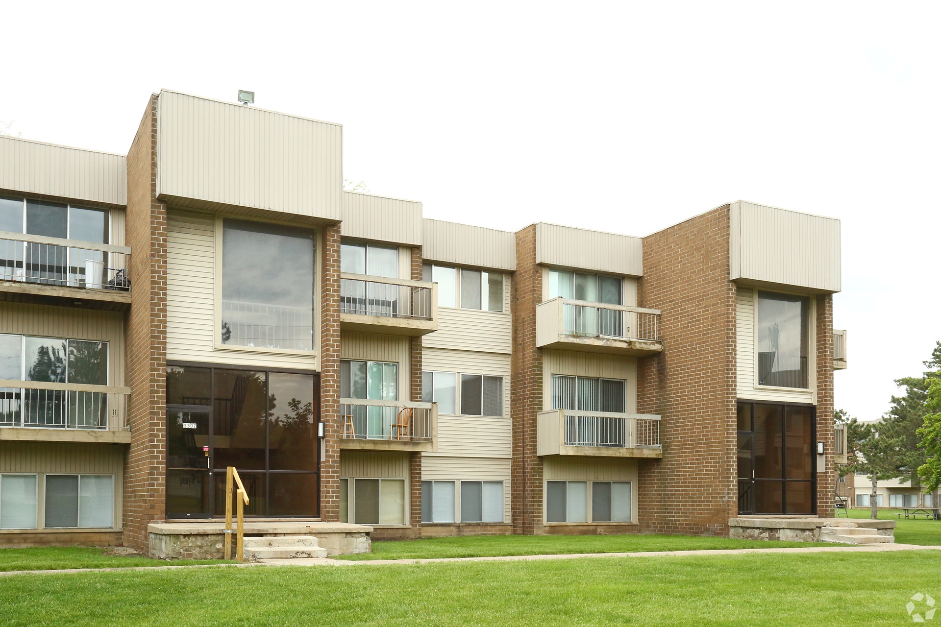 Clovertree Apartments exterior view in Flint Michigan